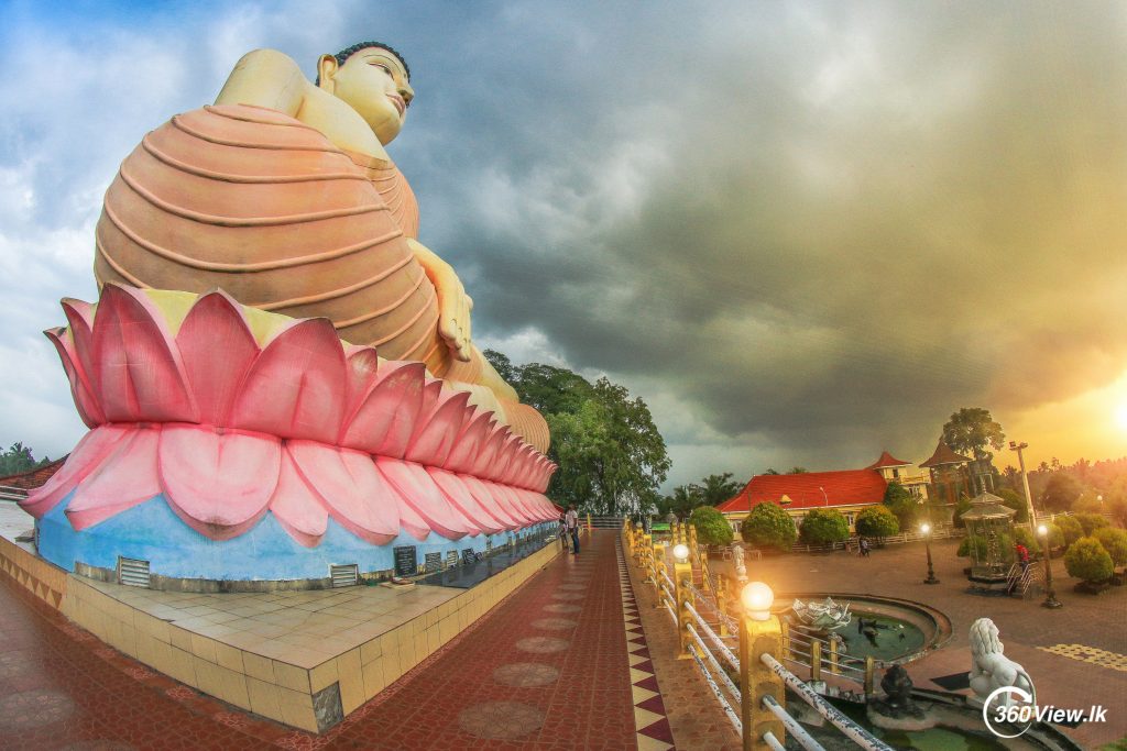 Big Buddha statue at the Kande Vihara Temple