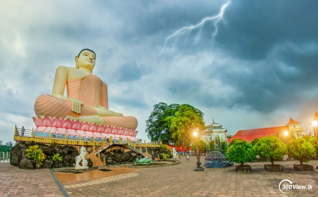 Big Buddha statue at the Kande Vihara Temple