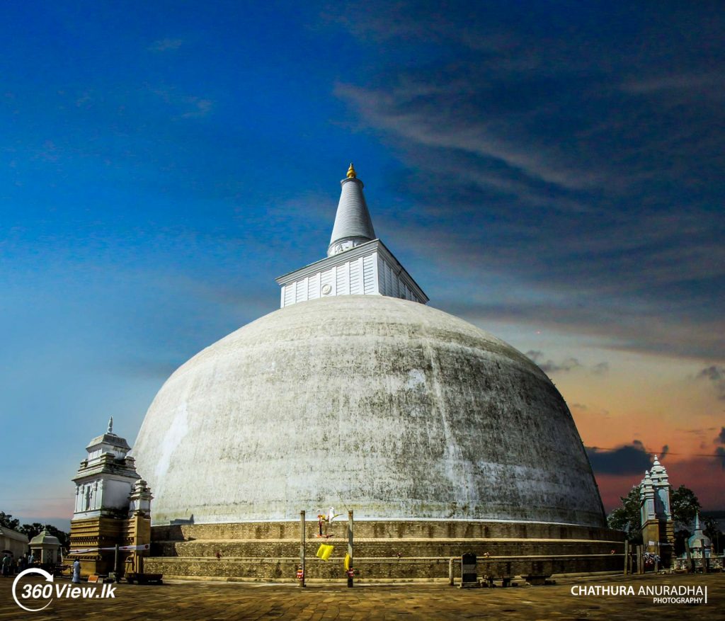 Ruwanweli Maha Seya Dagoba/Stupa
