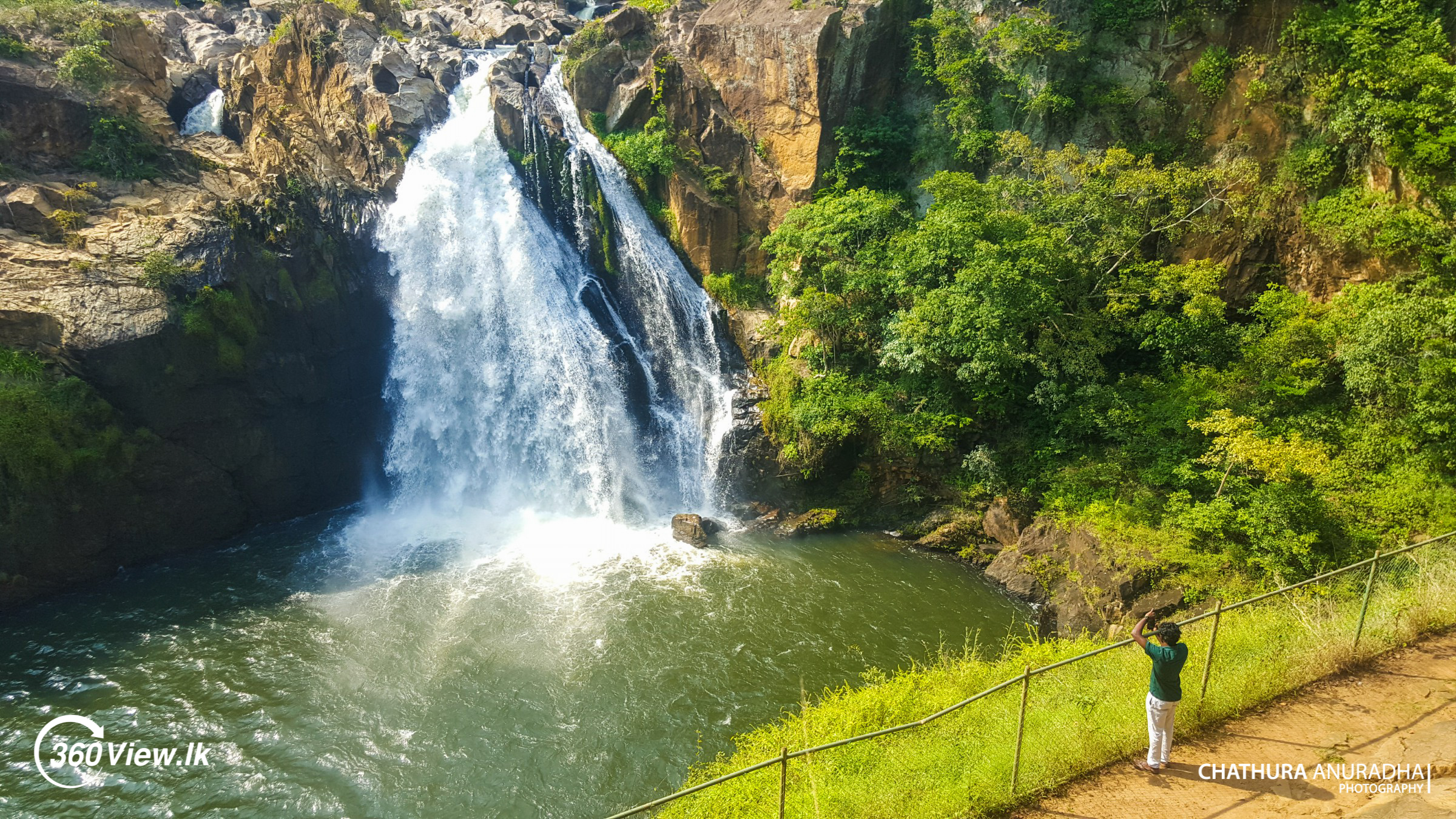 Duwili Ella Waterfall – Walawe Ganga East Fall