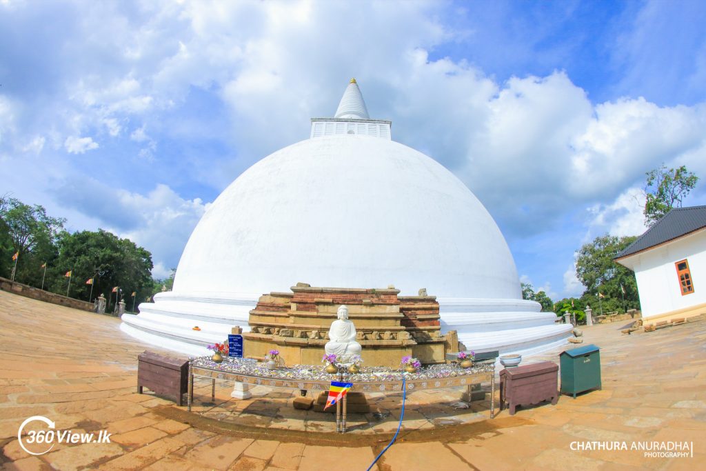 Full View of Mirisawetiya Stupa