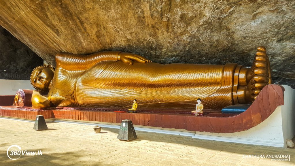 buddha statue at Pahiyangala Lena ( Fa Hien Cave )