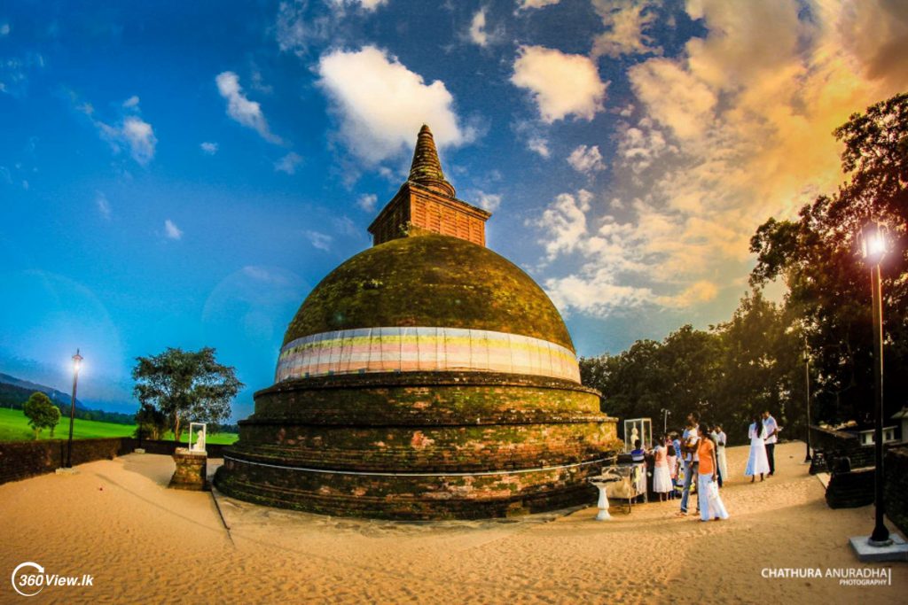 Stupa at Dematamal Viharaya