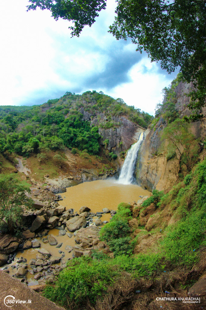 Dunhinda Ella (Bridal Falls) at Badulla