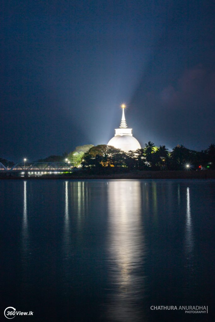Kalutara Bodhiya at Night